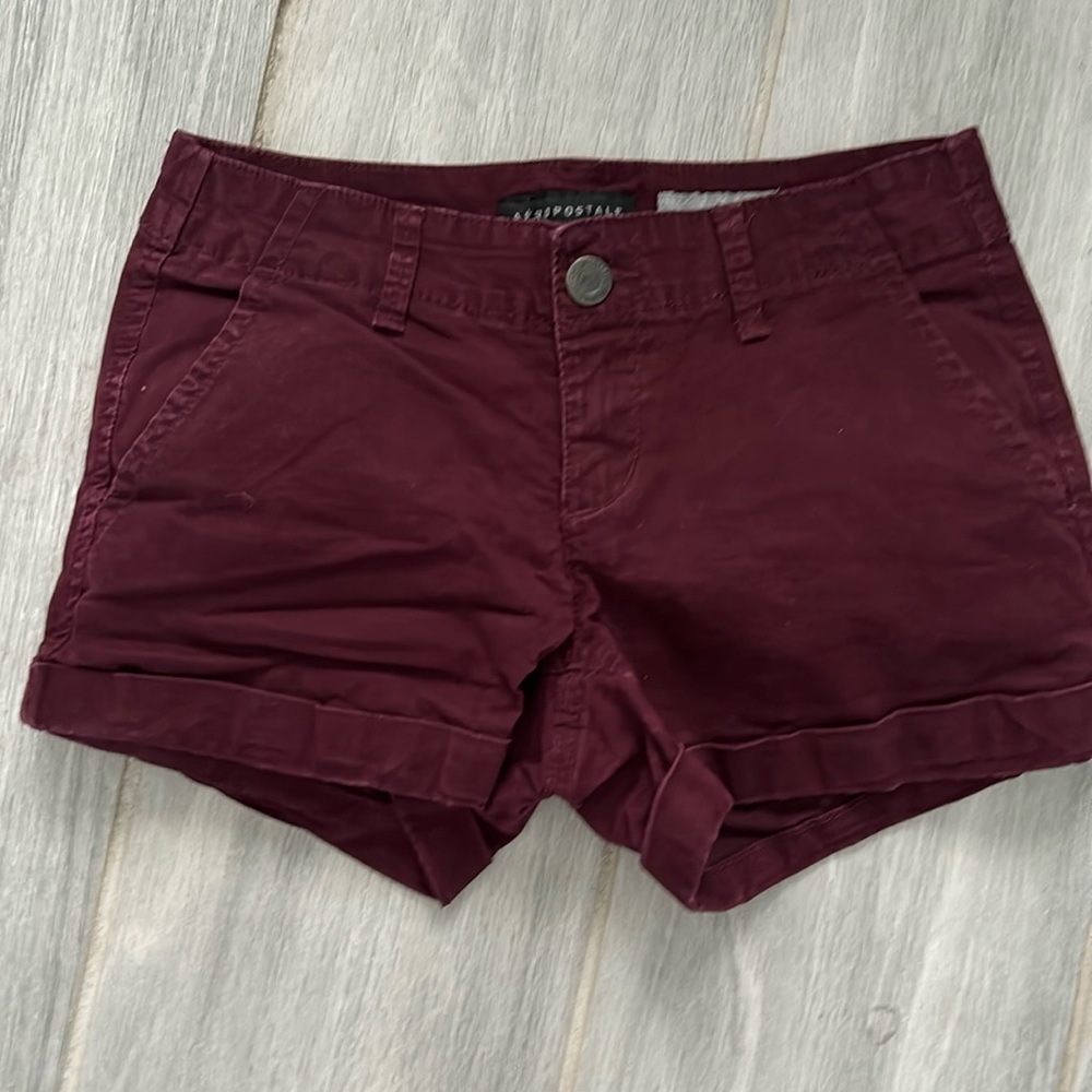 Aero Midi short in Burgundy